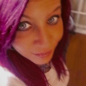 Meet your Posher, Becca